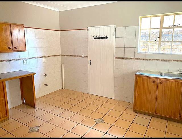 3 BEDROOM PROPERTY TO RENT IN ALBERTON NORTH